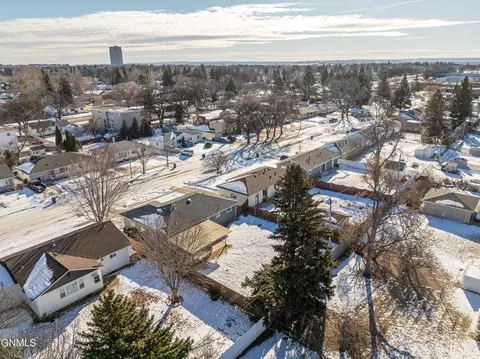 View/Area - 1902 Assumption Dr, Bismarck, ND 58501 photo 11 of 11