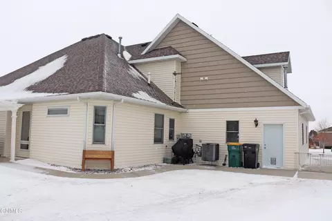 2114 Pebbleview Loop, Bismarck, ND 58503 photo 43