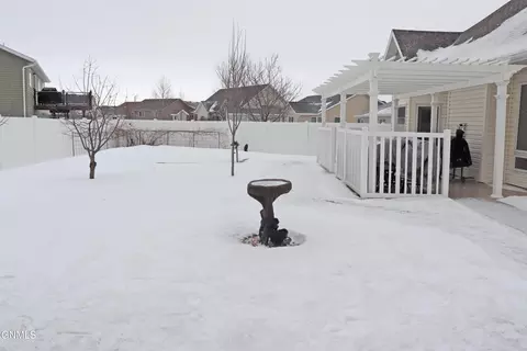 2114 Pebbleview Loop, Bismarck, ND 58503 photo 44