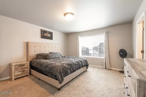 4723 Corvette St NW, Mandan, ND 58554 photo 12