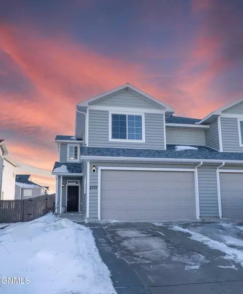 2707 29th St W, Williston, ND 58801