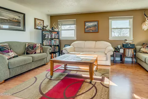 Living - 1405 Monte Dr NW, Mandan, ND 58554 photo 2 of 4