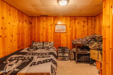 Bedroom - 1405 Monte Dr NW, Mandan, ND 58554 photo 3 of 3