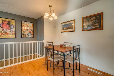 Dining - 1405 Monte Dr NW, Mandan, ND 58554 photo 2 of 2
