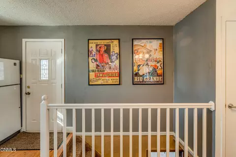 Entry Way - 1405 Monte Dr NW, Mandan, ND 58554 photo 2 of 6