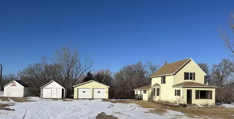 4411 Hwy 281 SE, Jamestown, ND 58401