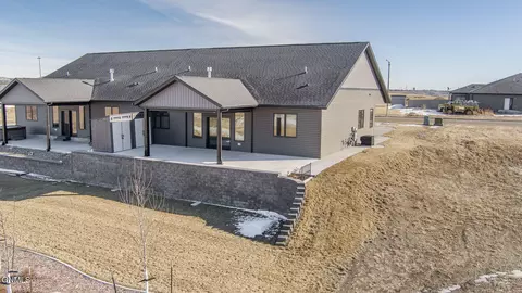 1109 Chippewa Loop NE, Mandan, ND 58554 photo 48