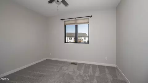 1109 Chippewa Loop NE, Mandan, ND 58554 photo 25