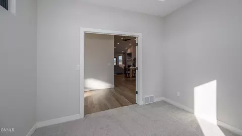 1109 Chippewa Loop NE, Mandan, ND 58554 photo 31