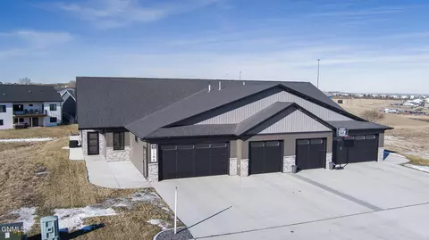 1109 Chippewa Loop NE, Mandan, ND 58554 photo 56