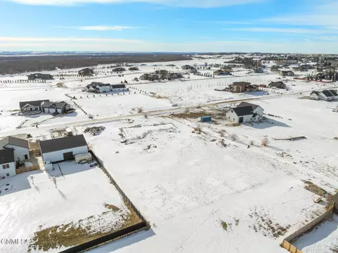 13909 Western Way, Williston, ND 58801 photo 8