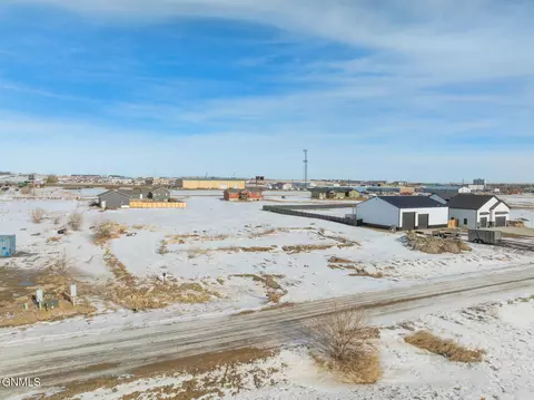 13909 Western Way, Williston, ND 58801 photo 4