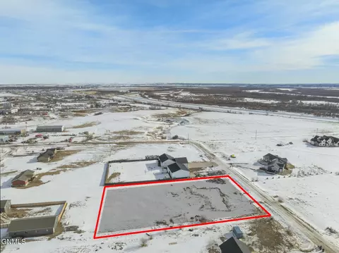 13909 Western Way, Williston, ND 58801 photo 3