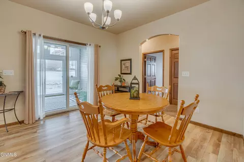 Dining - 4203 Boulder Ridge Rd, Bismarck, ND 58503 photo 3 of 3