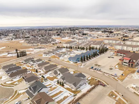 View/Area - 4203 Boulder Ridge Rd, Bismarck, ND 58503 photo 7 of 8