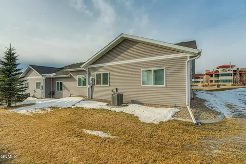 Exterior - 4203 Boulder Ridge Rd, Bismarck, ND 58503 photo 14 of 16