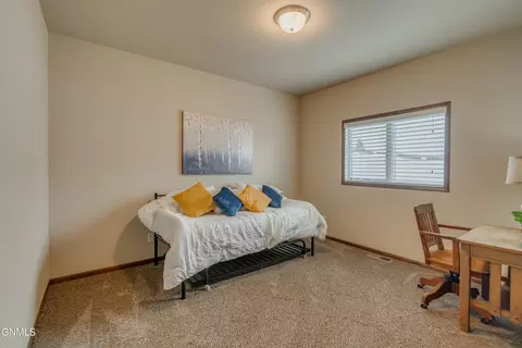 Bedroom - 4203 Boulder Ridge Rd, Bismarck, ND 58503 photo 4 of 5