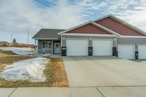 Exterior - 4203 Boulder Ridge Rd, Bismarck, ND 58503 photo 6 of 16