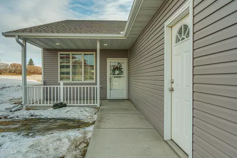 Exterior - 4203 Boulder Ridge Rd, Bismarck, ND 58503 photo 8 of 16