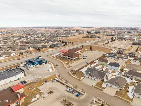 View/Area - 4203 Boulder Ridge Rd, Bismarck, ND 58503 photo 5 of 8