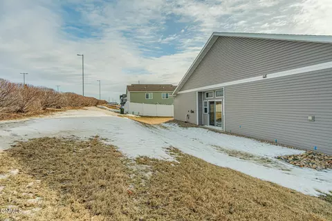 Exterior - 4203 Boulder Ridge Rd, Bismarck, ND 58503 photo 10 of 16