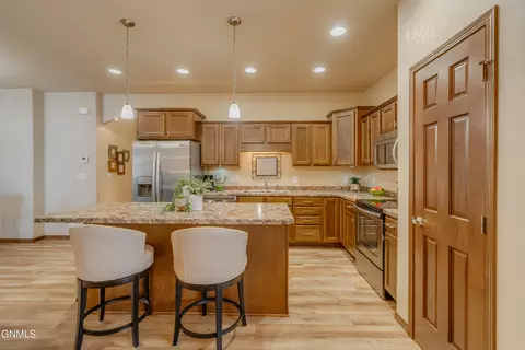 Kitchen - 4203 Boulder Ridge Rd, Bismarck, ND 58503 photo 3 of 7