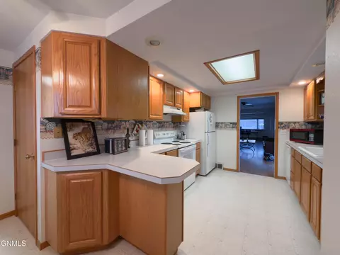 208 1st Ave E, Powers Lake, ND 58773 photo 18