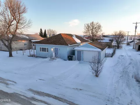 208 1st Ave E, Powers Lake, ND 58773 photo 38