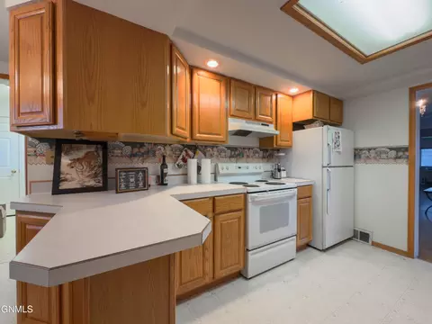 208 1st Ave E, Powers Lake, ND 58773 photo 19