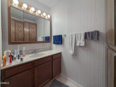 208 1st Ave E, Powers Lake, ND 58773 photo 11