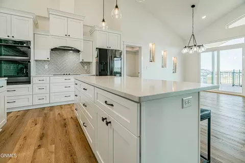 Kitchen - 234 Cobblestone Loop SW, Mandan, ND 58554 photo 19 of 19