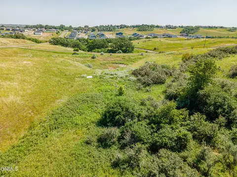 View/Area - 234 Cobblestone Loop SW, Mandan, ND 58554 photo 17 of 18