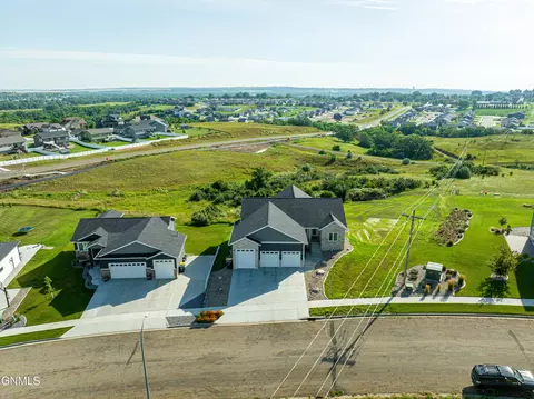 View/Area - 234 Cobblestone Loop SW, Mandan, ND 58554 photo 2 of 18