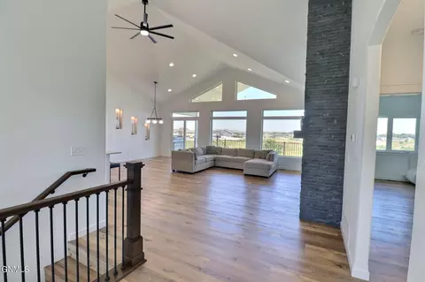 Entry Way - 234 Cobblestone Loop SW, Mandan, ND 58554 photo 4 of 4