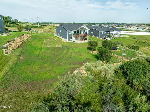 View/Area - 234 Cobblestone Loop SW, Mandan, ND 58554 photo 12 of 18