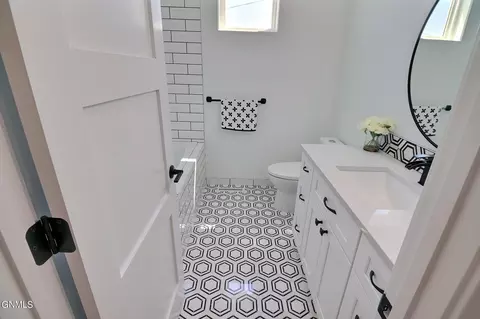 Bath - 234 Cobblestone Loop SW, Mandan, ND 58554 photo 4 of 6