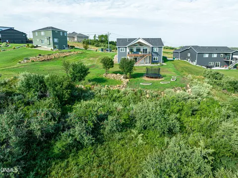 View/Area - 234 Cobblestone Loop SW, Mandan, ND 58554 photo 6 of 18