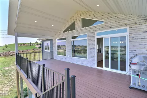 Exterior - 234 Cobblestone Loop SW, Mandan, ND 58554 photo 25 of 26