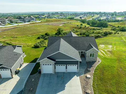 View/Area - 234 Cobblestone Loop SW, Mandan, ND 58554 photo 1 of 18