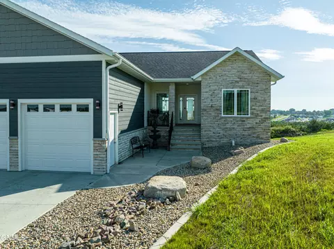 Exterior - 234 Cobblestone Loop SW, Mandan, ND 58554 photo 21 of 26