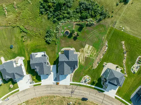 View/Area - 234 Cobblestone Loop SW, Mandan, ND 58554 photo 4 of 18