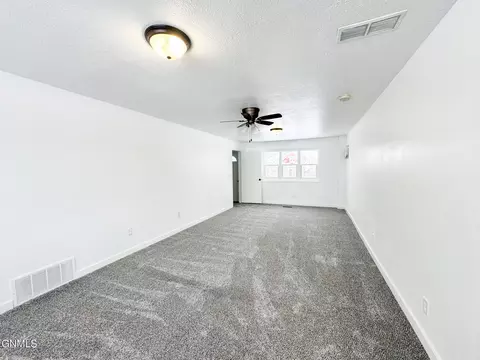 Living - 614 3rd Ave W, Williston, ND 58801 photo 3 of 4