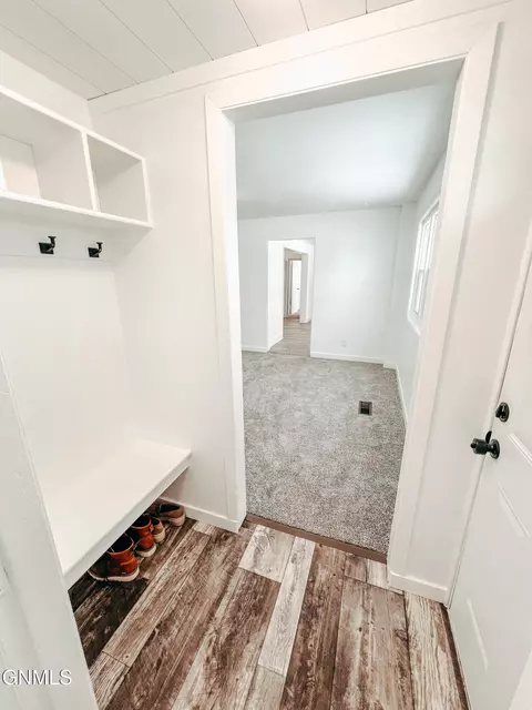 Entry Way - 614 3rd Ave W, Williston, ND 58801 photo 2 of 5