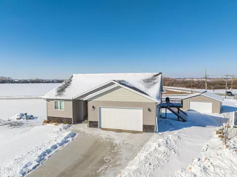 1200 Empire Cir, Bismarck, ND 58504