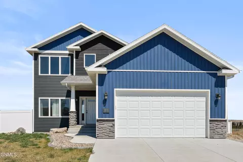 1124 Lakota Pl NE, Mandan, ND 58554