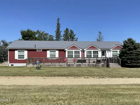 6006 County Rd 2, Kenmare, ND 58746