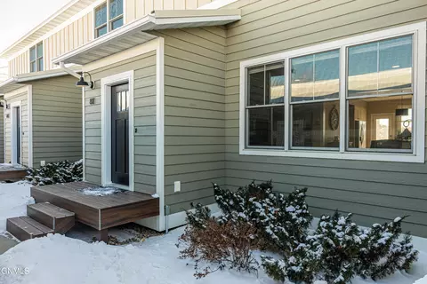 811 14th St SE, Mandan, ND 58554