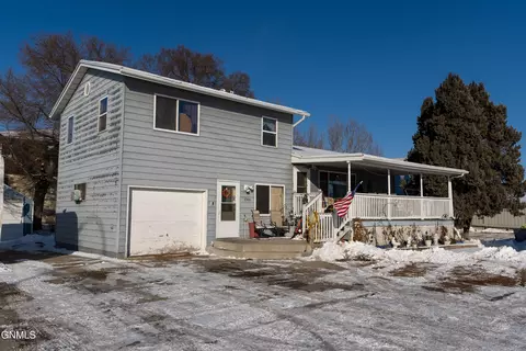 1708 E Main St, Mandan, ND 58554