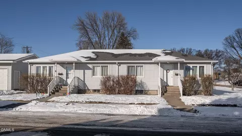 1214 Porter Ave, Bismarck, ND 58501