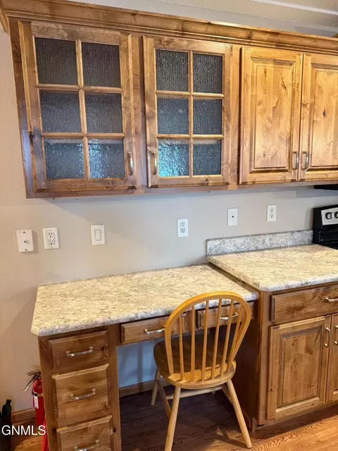 2919 Colorado Dr E, Bismarck, ND 58503 photo 7